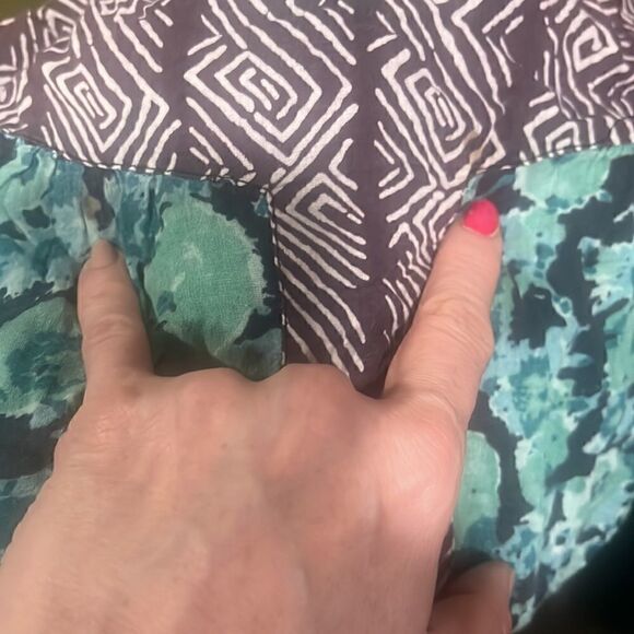 VOLCOM MIX PAISLEY PRINTED FLOWY HANDKERCHIEF HEM SLEEVELESS DRESS SMALL - Picture 8 of 10